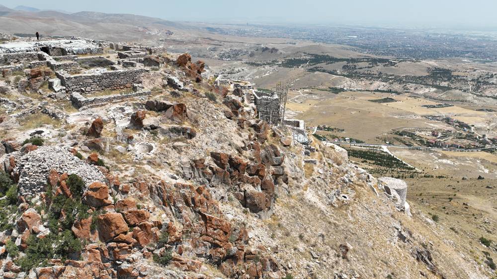 Konya’nın zirvesinden tarih fışkırıyor! 17